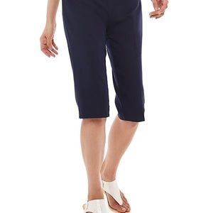 Croft & Barrow| Navy Capri | Size 6